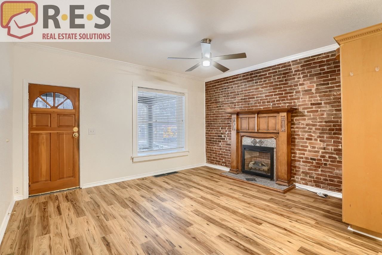 2106 E 17th Ave - Photo 5 of 16