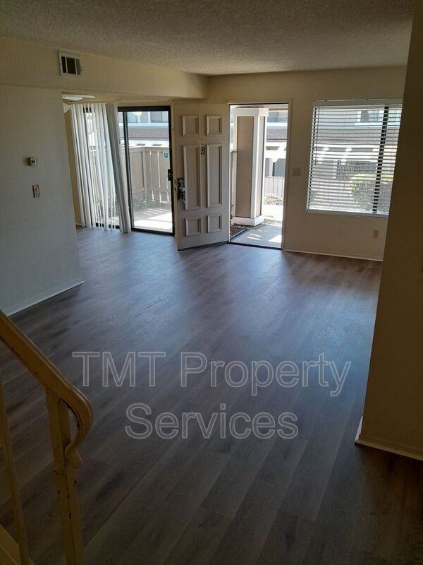 1180 Sumner Pl #B - Photo 3 of 18