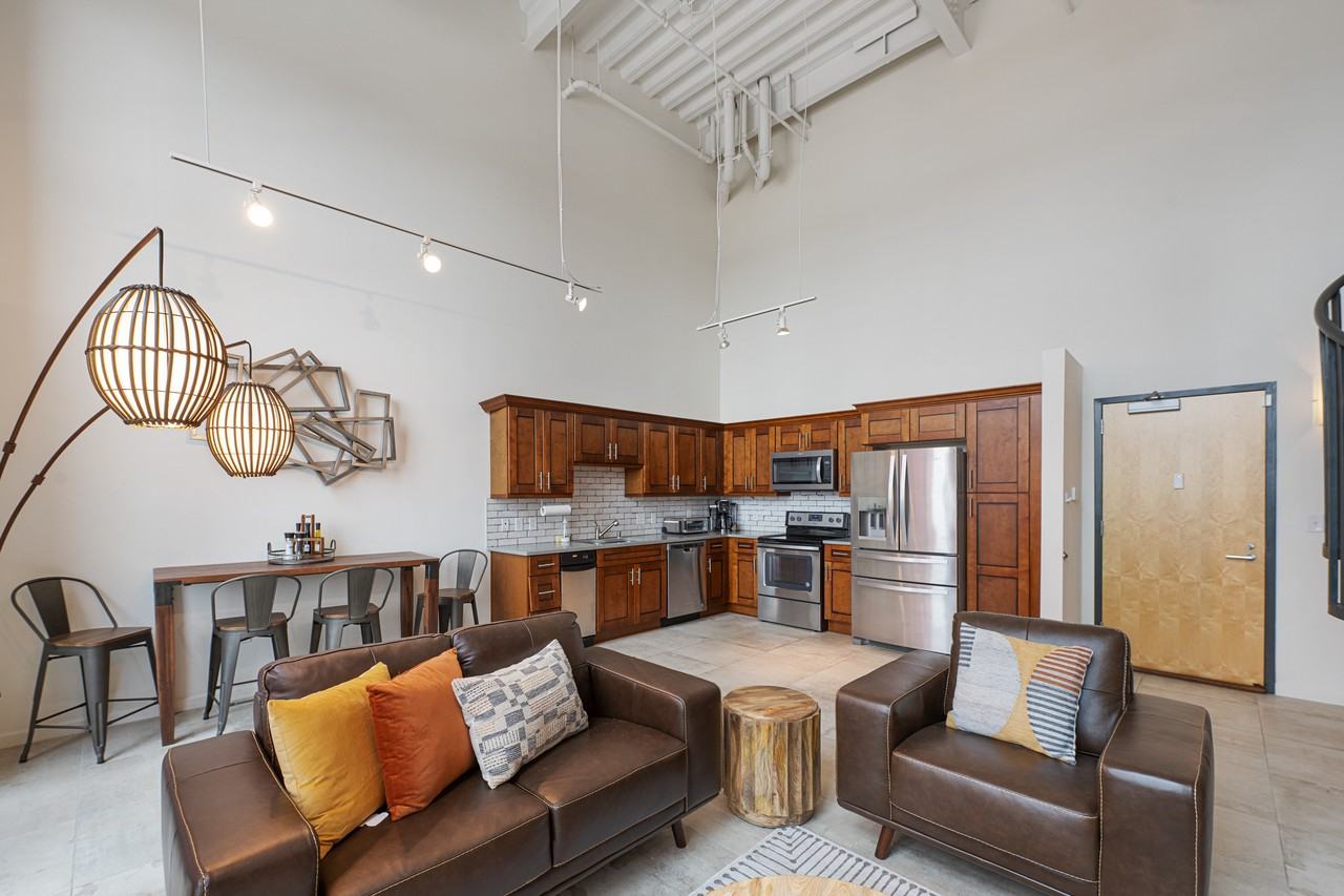 524 Central Ave Sw - Photo 3 of 23