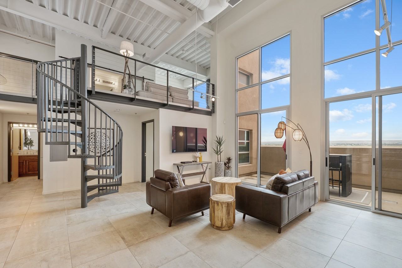 524 Central Ave Sw - Photo 2 of 23