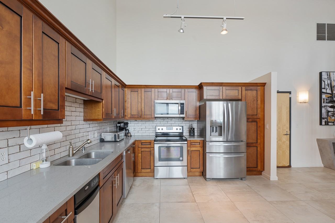 524 Central Ave Sw - Photo 6 of 23