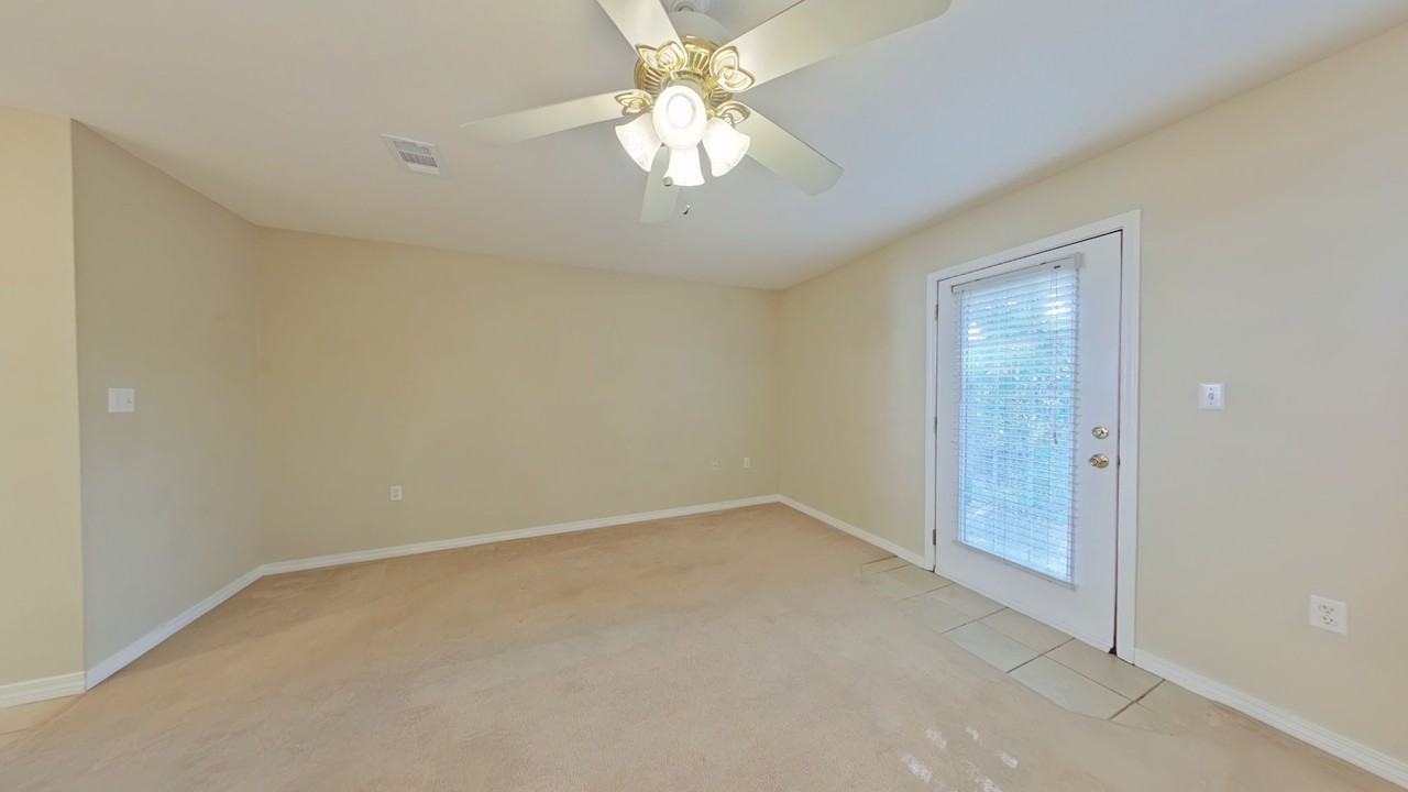 976 Scenic Oak Ln - Photo 3 of 14