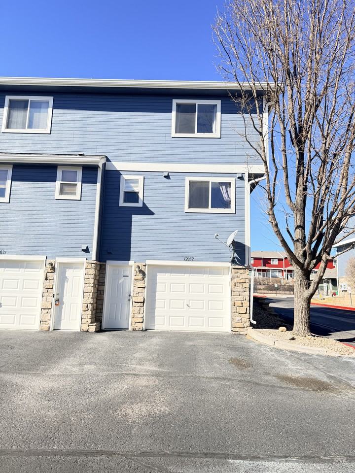 12037 Monaco St - Photo 7 of 45