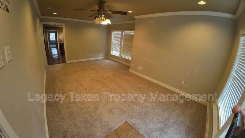 414 Woodard Ave - Photo 3 of 16