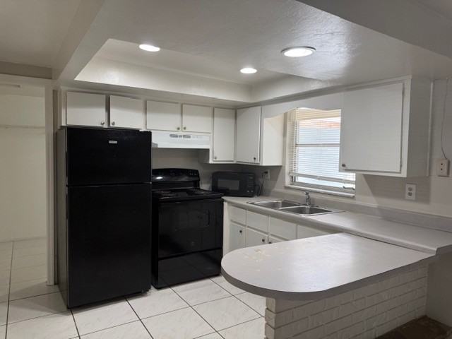 2616 Harmony Ave - Photo 2 of 11