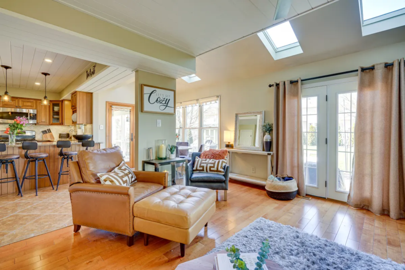 151 Rambling Rd - Photo 6 of 42