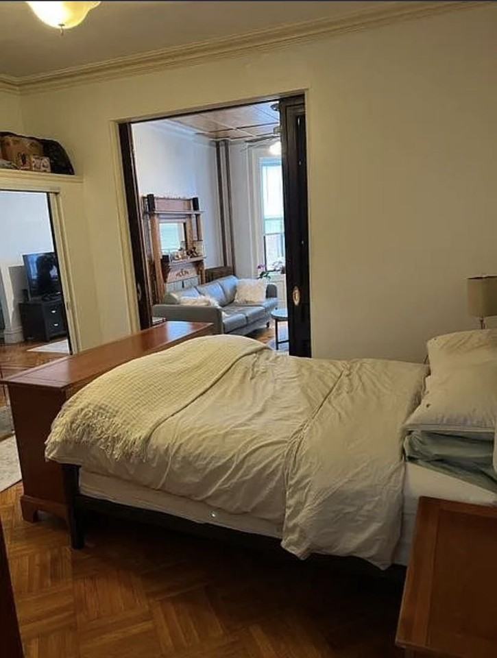 522 Hudson St #3F - Photo 4 of 5