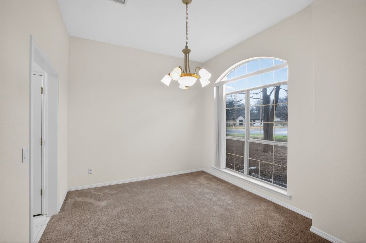 3001 Parker Dr - Photo 3 of 22