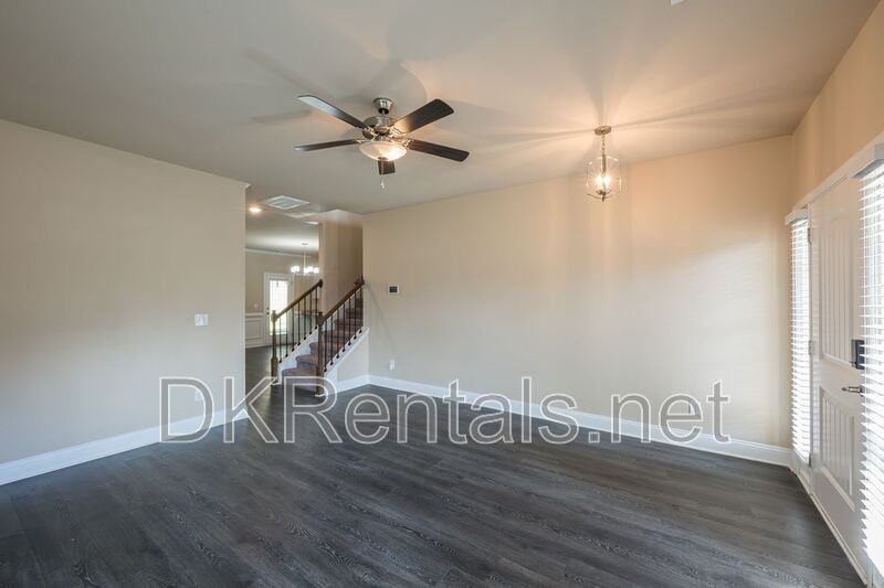 12172 Flannery Ln - Photo 5 of 31