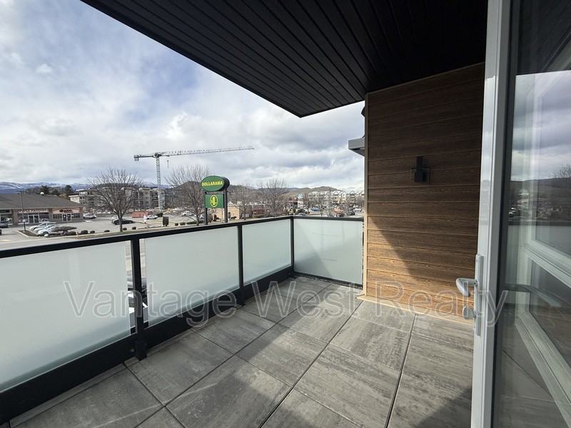 222 Hollywood Rd S - Photo 5 of 19