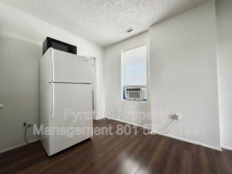 513 E St #675C - Photo 7 of 10