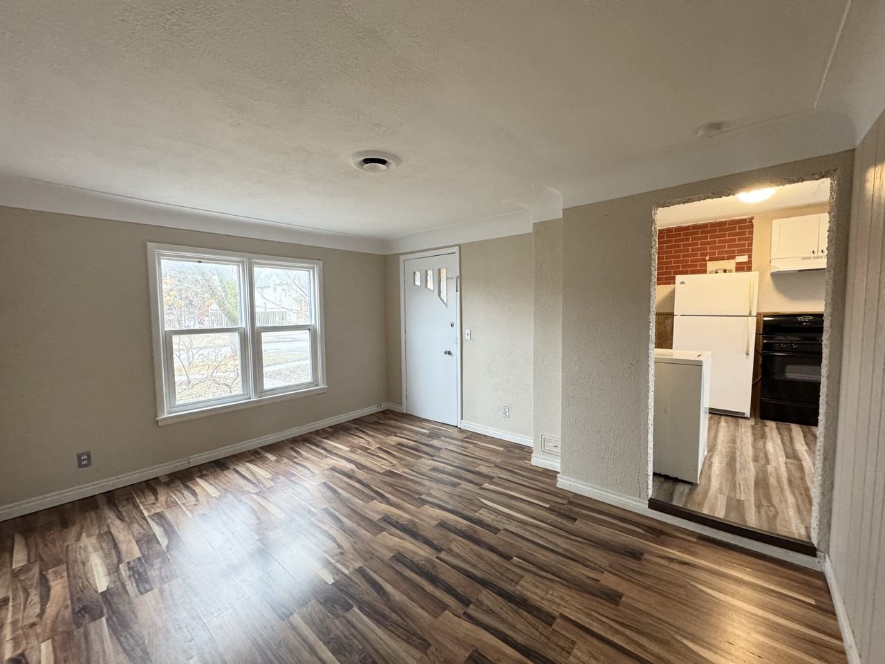 3135 Riberdy Rd - Photo 5 of 31