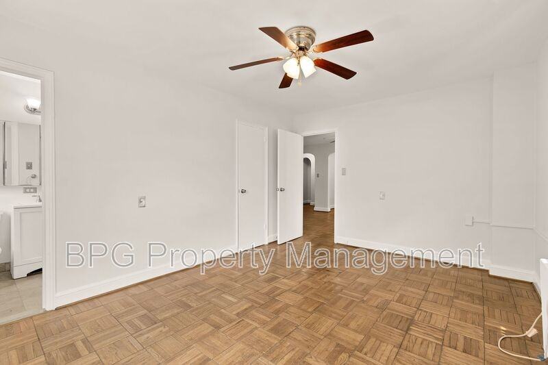 2634 Langston Blvd #203 - Photo 3 of 40