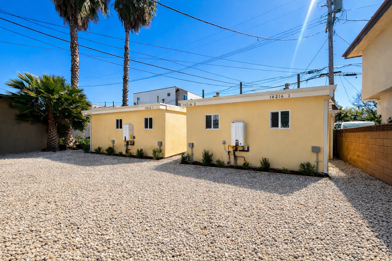 Sylvan Apartments - Photo 7 of 14