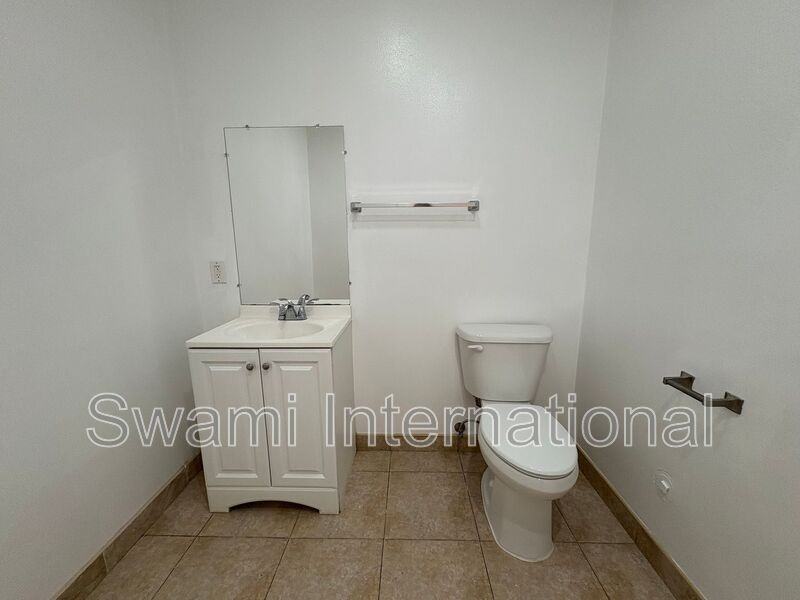 13994 Crenshaw Blvd - Photo 3 of 7