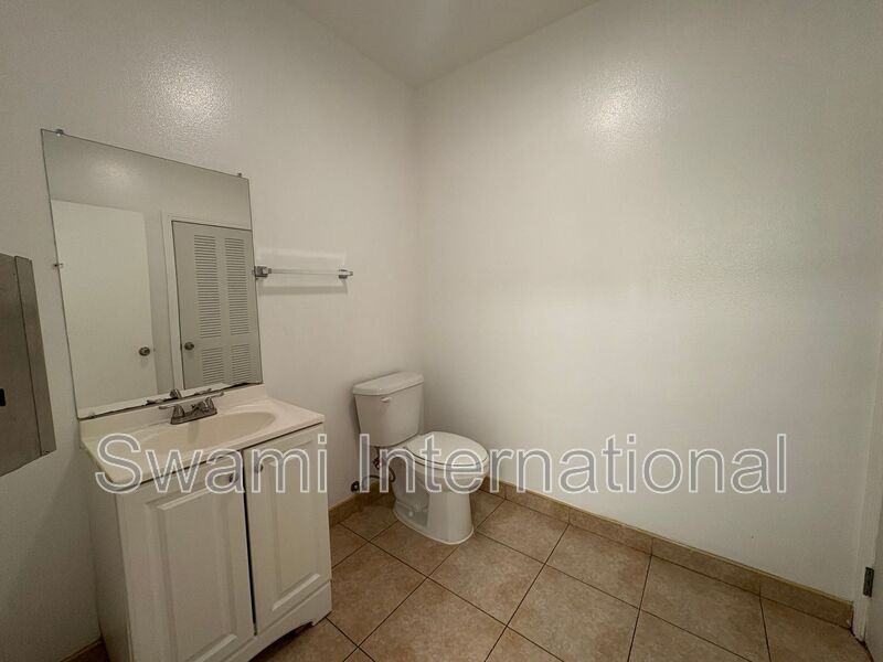 13994 Crenshaw Blvd - Photo 7 of 7