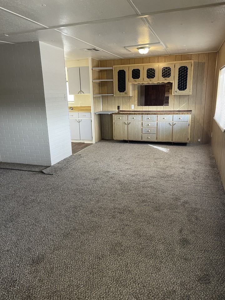 13220 N 20th St - Photo 4 of 12