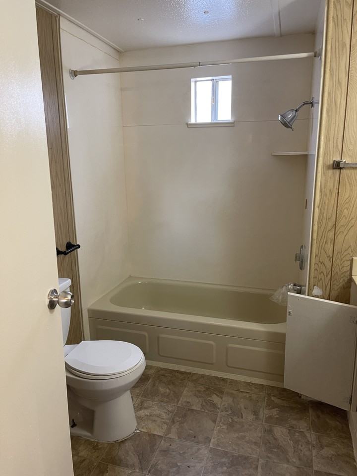 13220 N 20th St - Photo 7 of 12