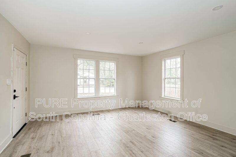 2679 Oregon Ave - Photo 4 of 40