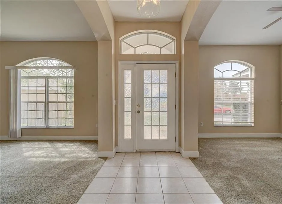 5701 Brackenwood Dr - Photo 2 of 36