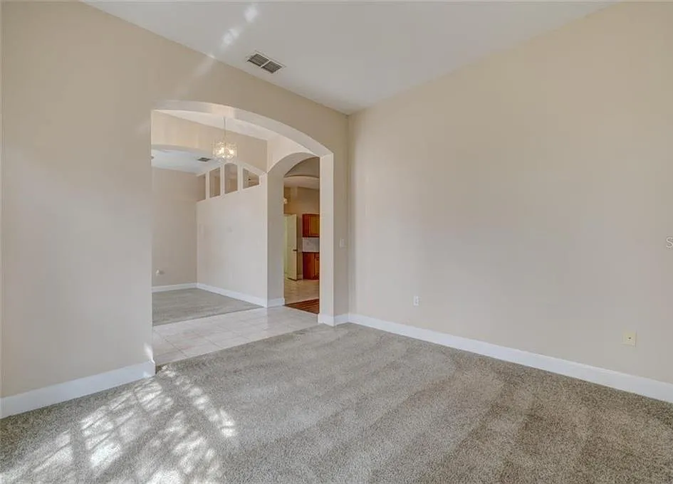 5701 Brackenwood Dr - Photo 4 of 36