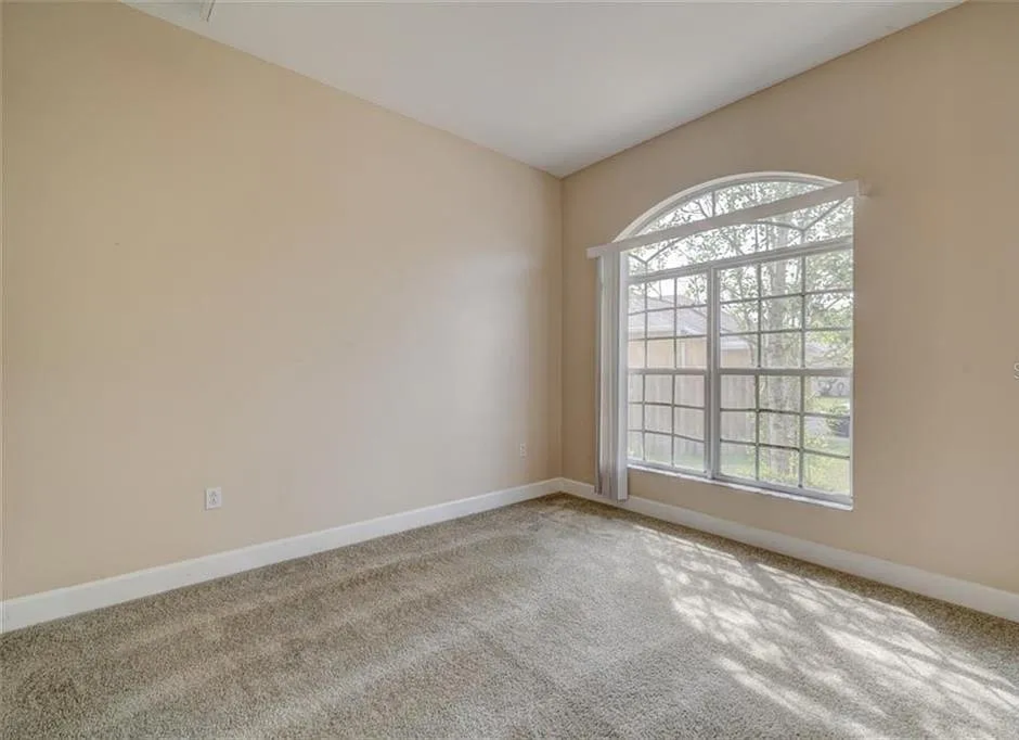 5701 Brackenwood Dr - Photo 5 of 36