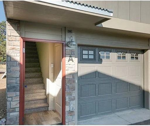 262 Stanley Ave - Photo 7 of 29