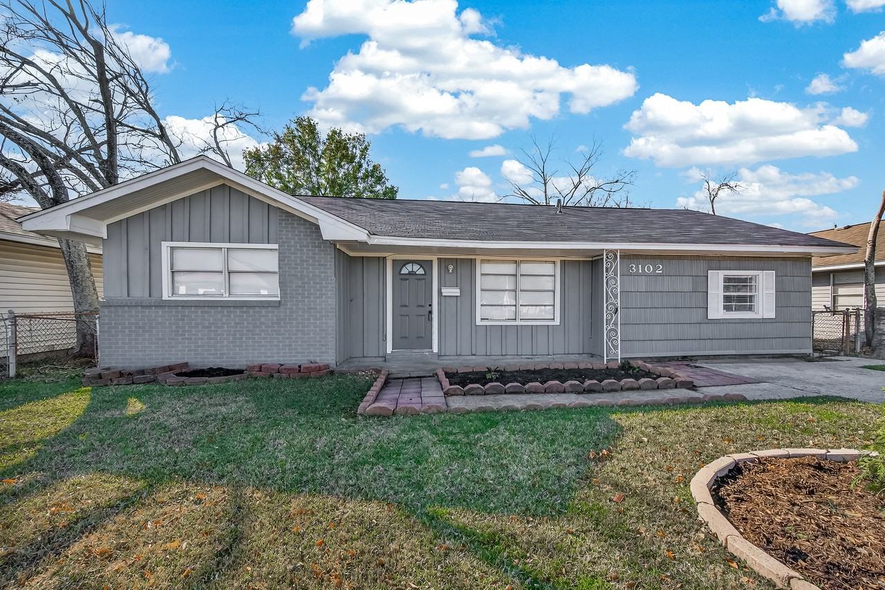 3102 Hays St - Photo 3 of 44