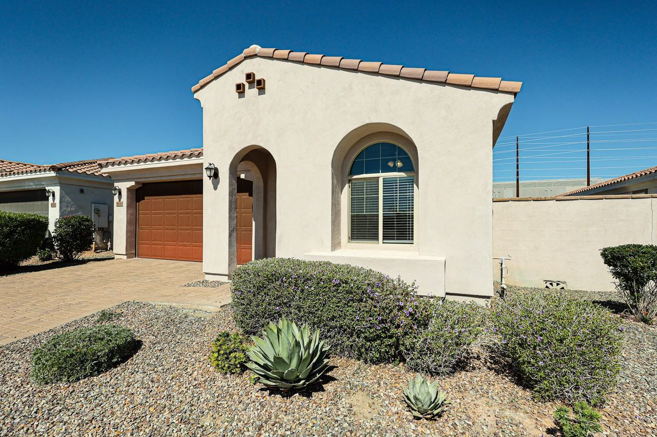 9916 E Red Giant Dr - Photo 3 of 41