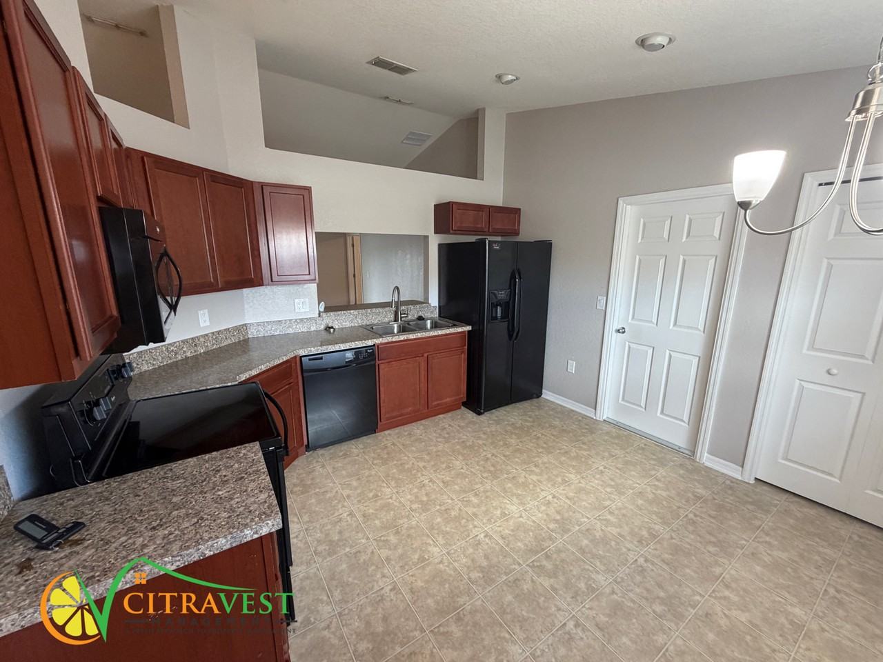 6505 Crescent Loop - Photo 2 of 10