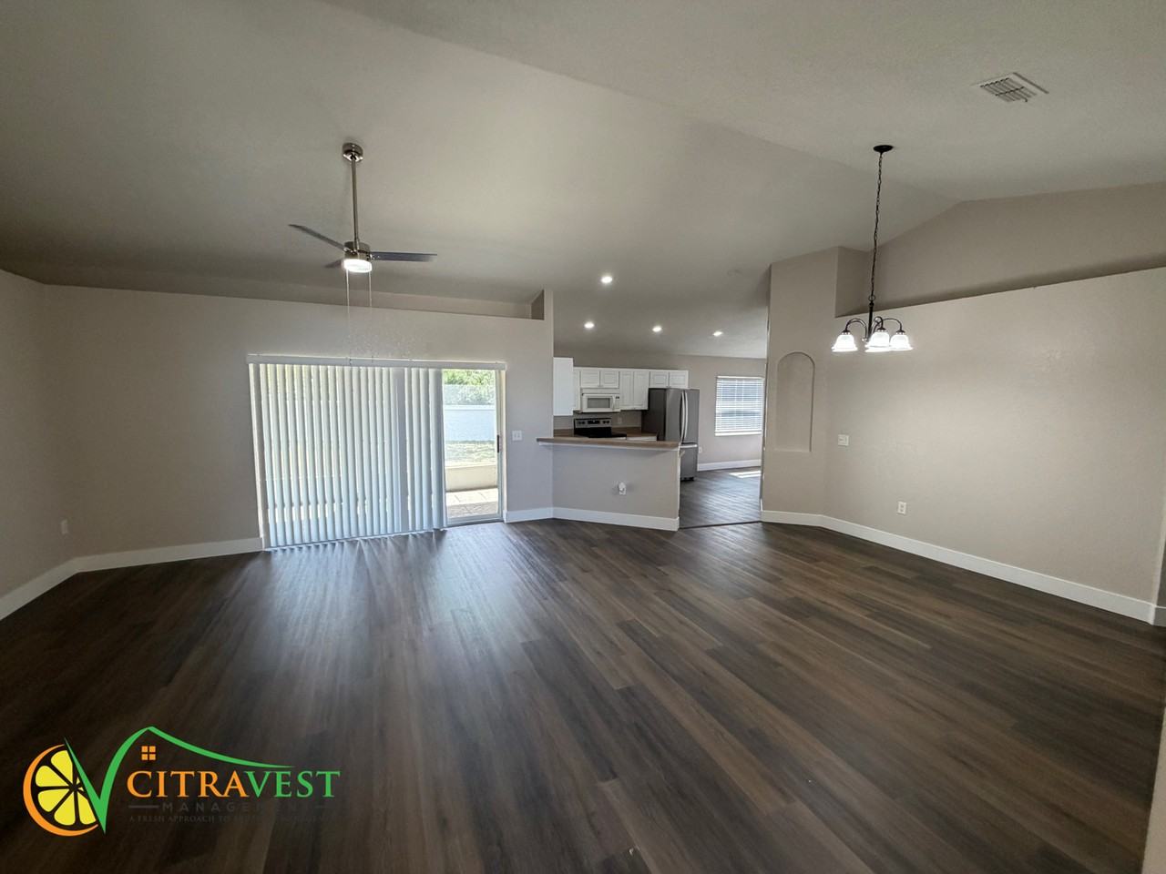 4304 Dinner Lake Dr - Photo 2 of 14