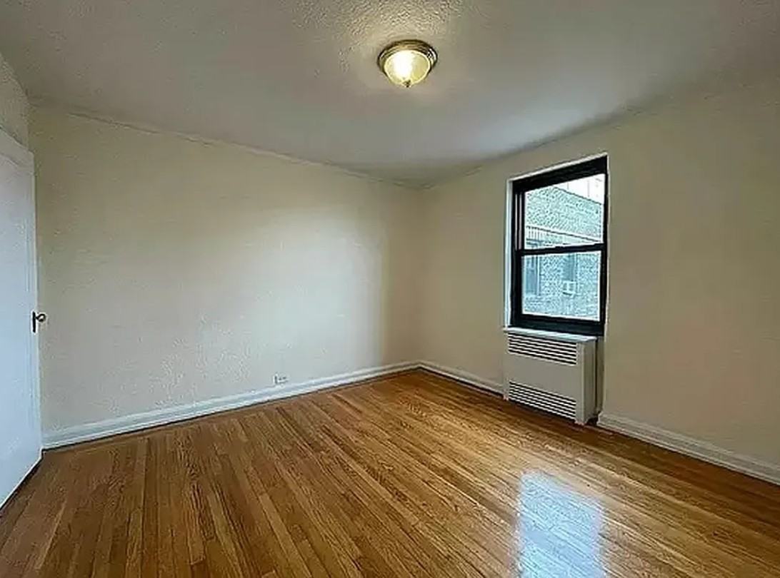 923 Park Ave #6UT - Photo 4 of 12