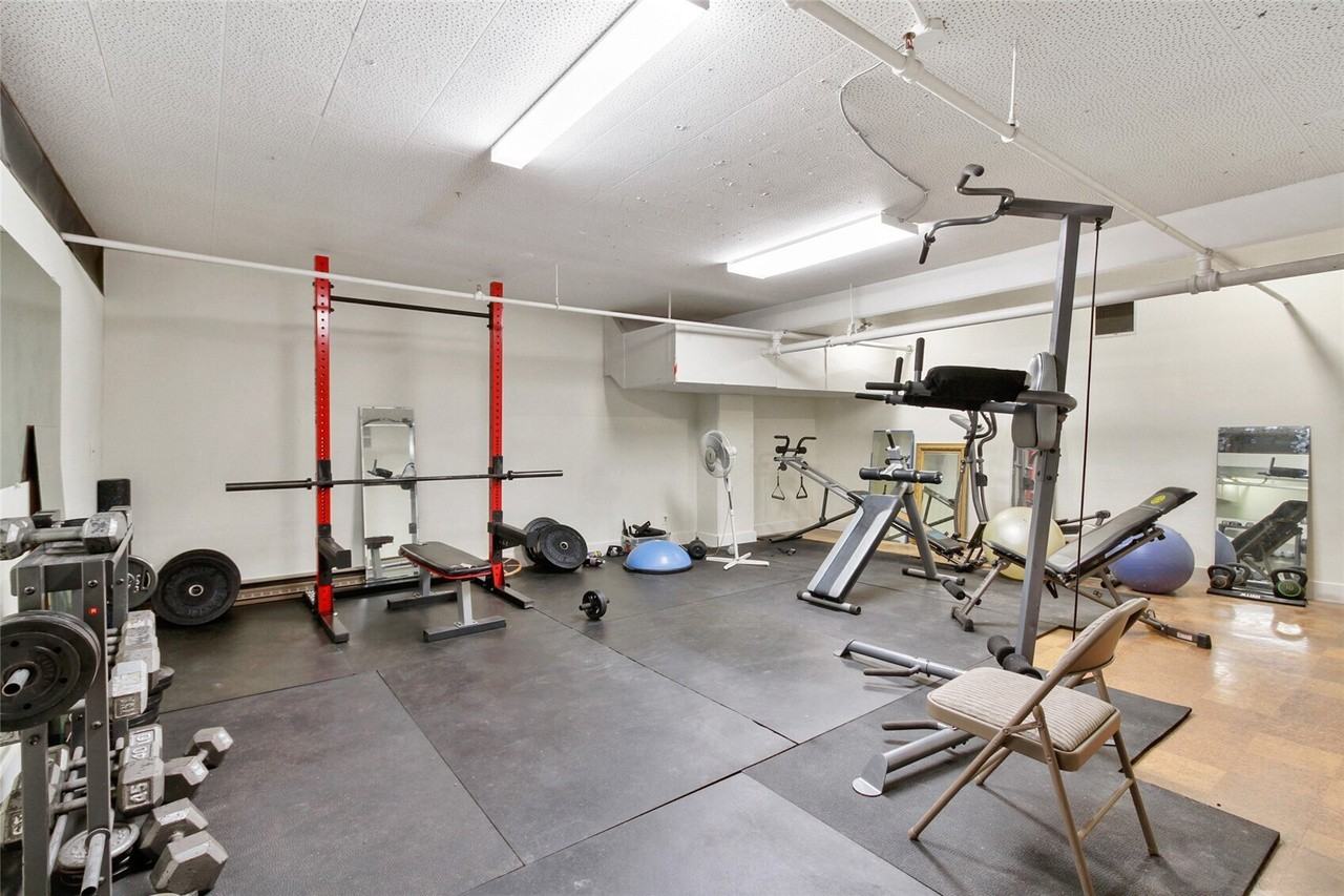 308 E Republican St - Photo 7 of 14