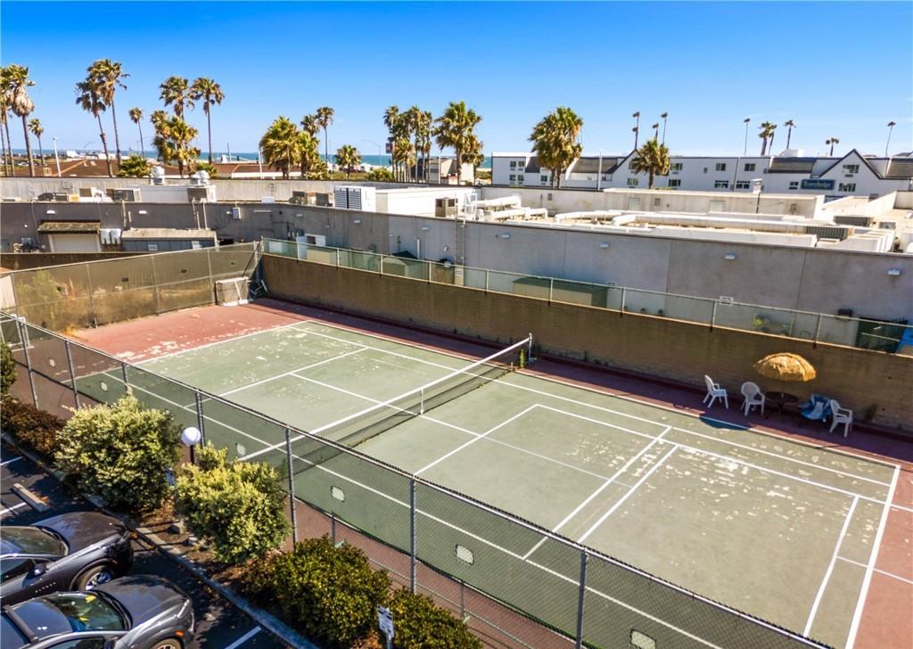 16883 Bluewater Ln - Photo 7 of 15