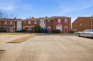 717 Creekside Cres - Photo 1 of 1