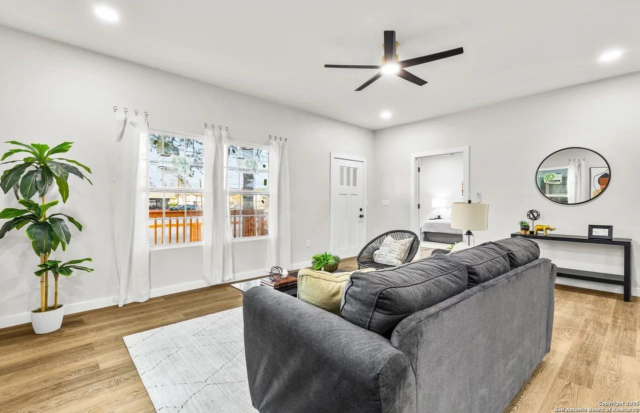 2706 W Cesar E Chavez Blvd #CC3 - Photo 5 of 21