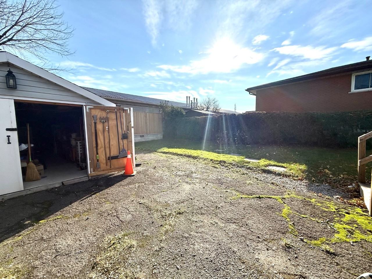 92 Glennie Ave - Photo 2 of 18