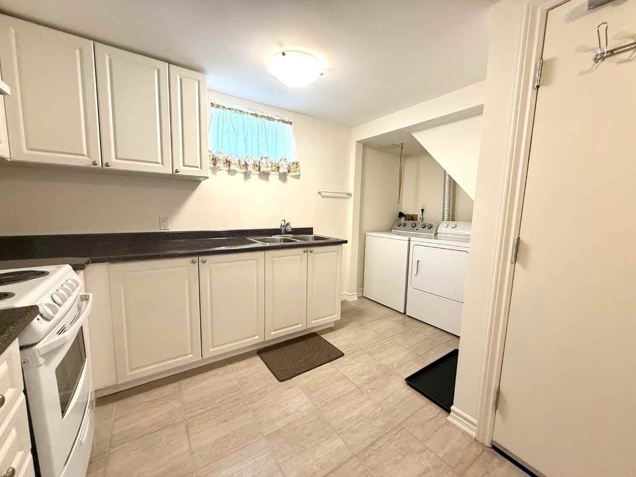 92 Glennie Ave - Photo 6 of 18