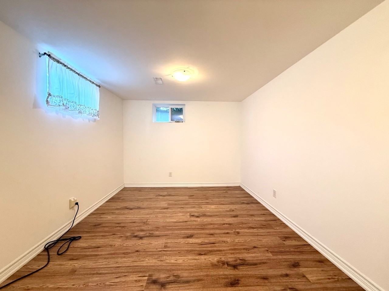 92 Glennie Ave - Photo 7 of 18