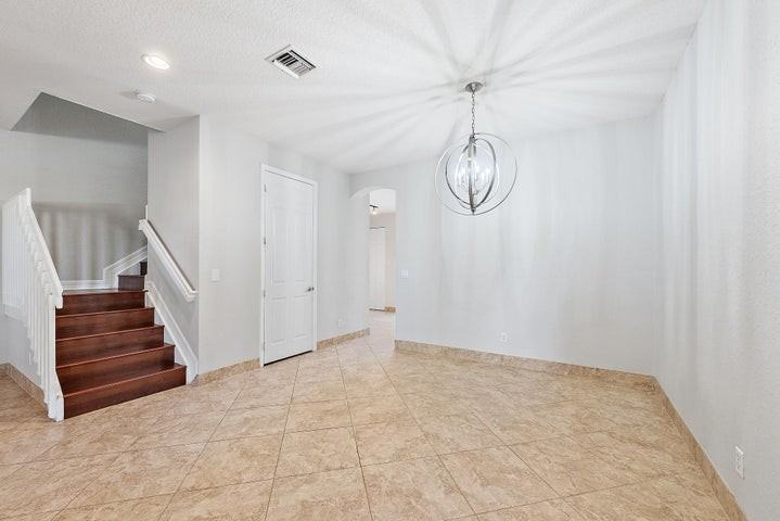 147 Mulligan Place - Photo 5 of 8