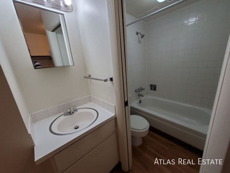 112 Rutgers Avenue - Photo 4 of 11