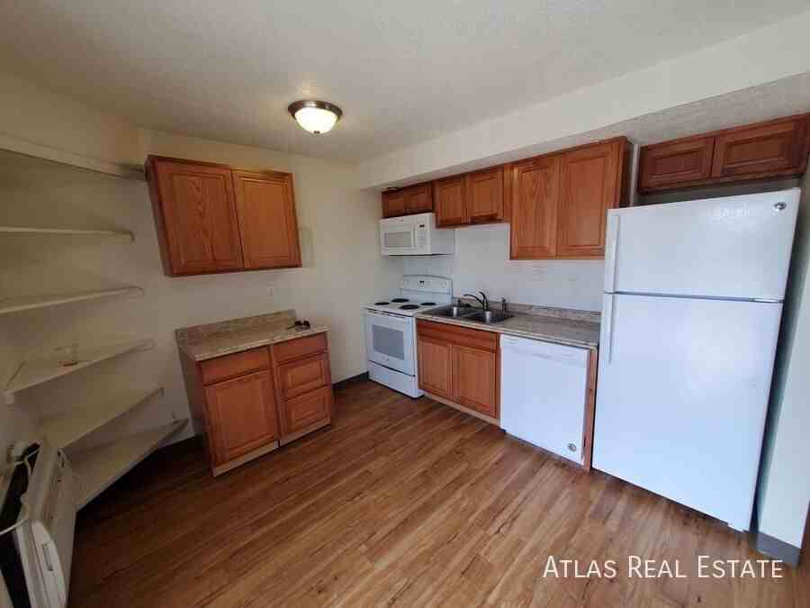 112 Rutgers Avenue - Photo 7 of 11