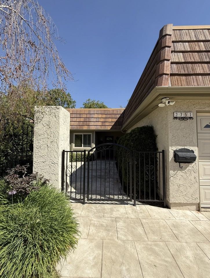 2751 Lakewood Pl #NA - Photo 4 of 43