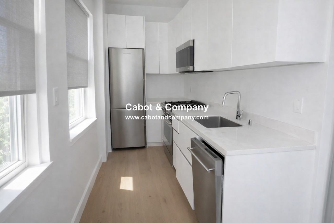 112 Myrtle St #1A - Photo 2 of 4