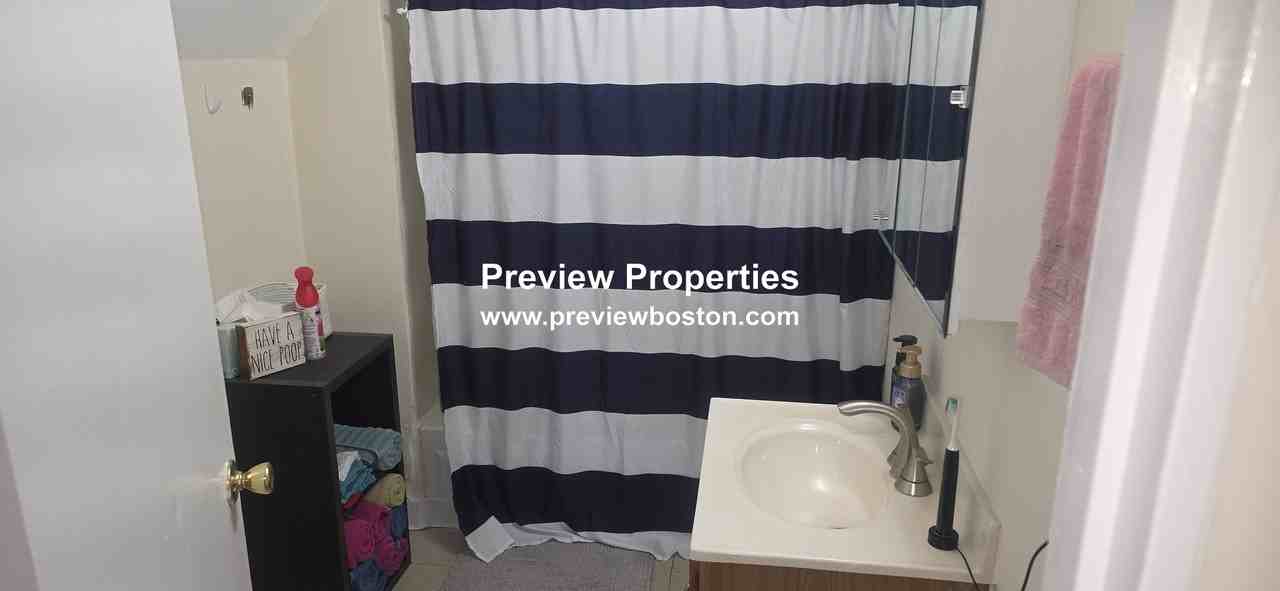 Brackett St #3 - Photo 3 of 12