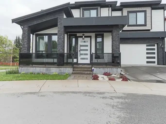 16792 18b Ave #BS2 - Photo 2 of 20