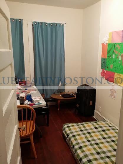 32 Bartlett Cres #1JUNE - Photo 7 of 13