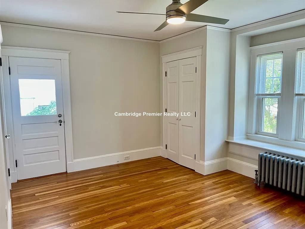 Edgecliff Rd - Photo 2 of 15