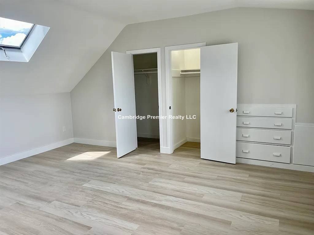 Edgecliff Rd - Photo 3 of 15