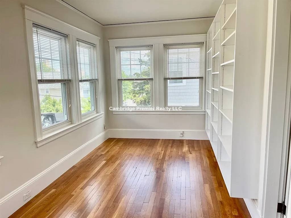 Edgecliff Rd - Photo 5 of 15